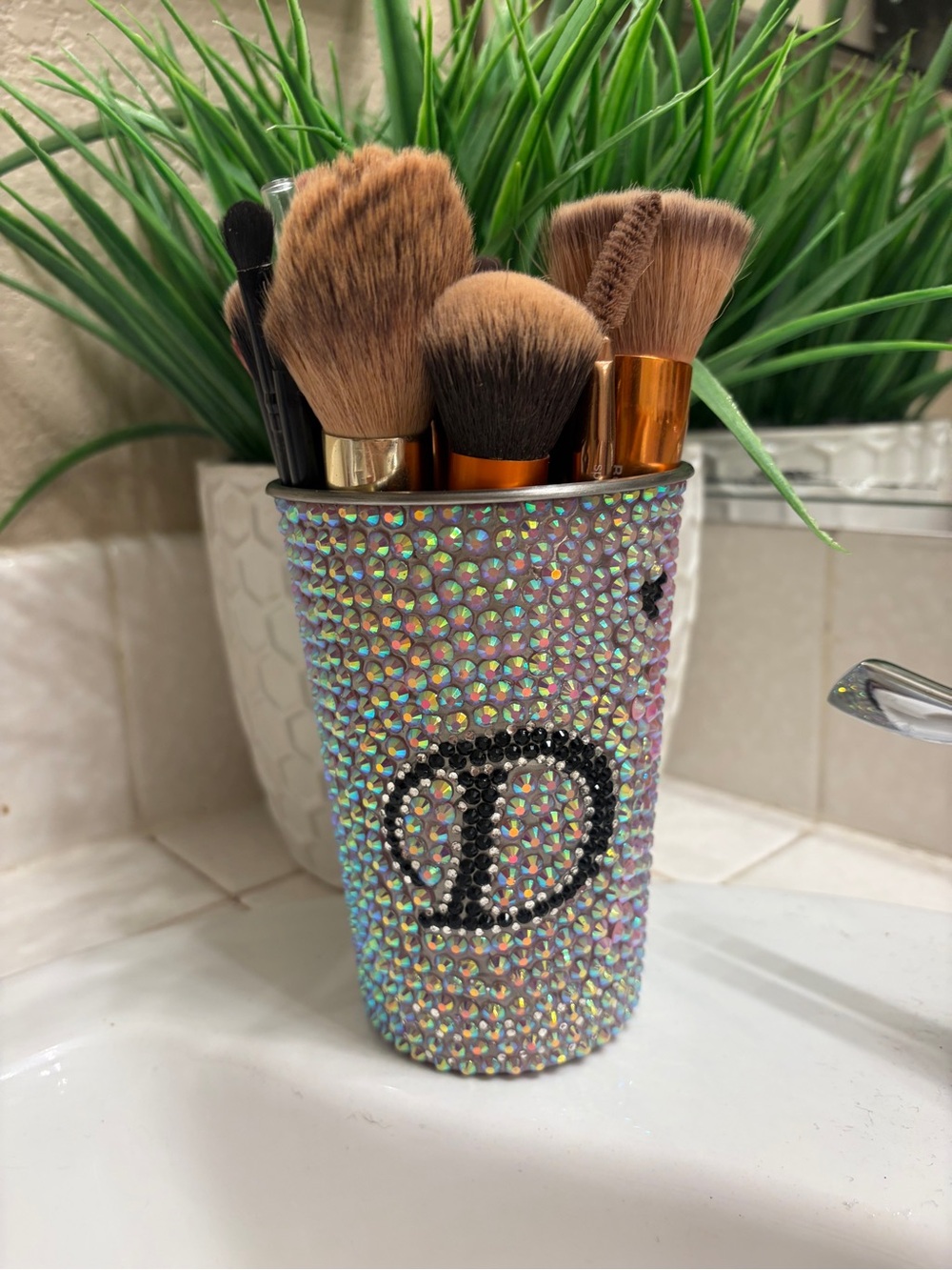 Custom Dazzling Rhinestone Cups - Letter D - Silver Holographic